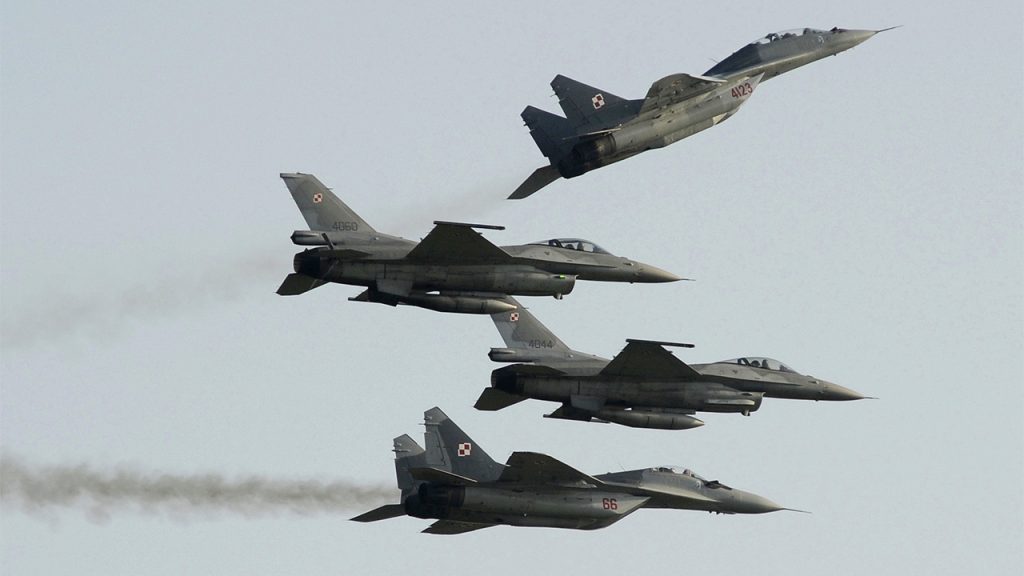 Oroszország és Ukrajna: A kétpárti törvényhozók arra kérik Bident, hogy működjön együtt Lengyelországgal MiG-29-esekkel Ukrajnának