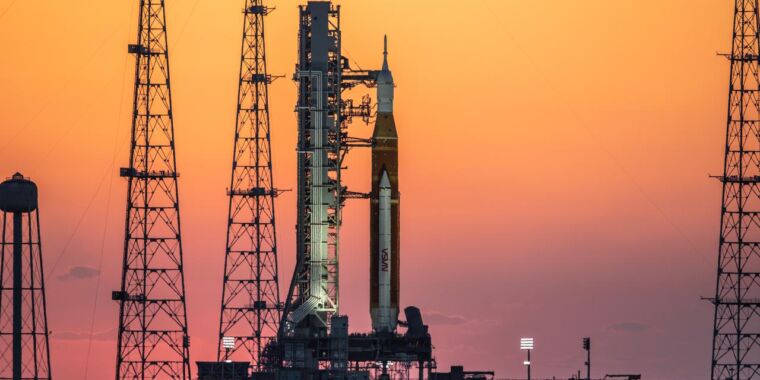 Nincs több kifogás: a NASA az Artemis-terv finanszírozására készül