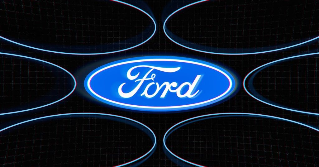 A Ford hiányos chipekkel ellátott, hiányos járműveket szállít és értékesít
