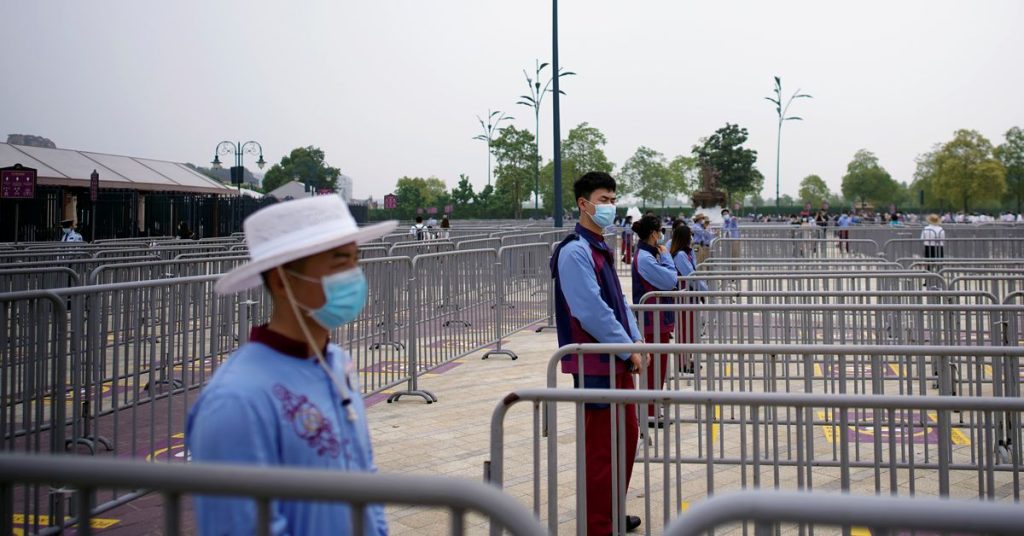 A sanghaji Disney üdülőhely bezárt a napi rekord COVID-19 esetek közepette