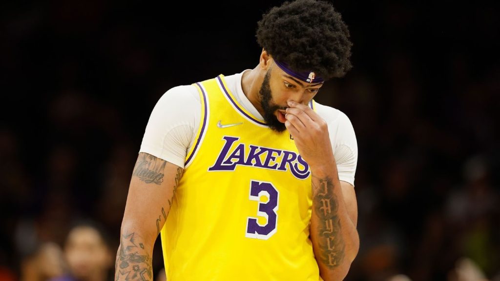 A Los Angeles Lakers zsinórban hetedik vereség után kiesett a rájátszásból – "Több csapatunk volt az elején, mint amennyi győzelmet arattunk"