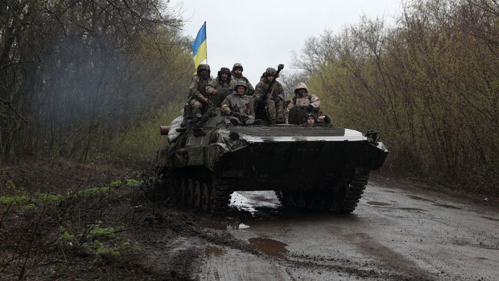 Az új tankok és tüzérség növeli Ukrajna reményét Oroszország legyőzésében