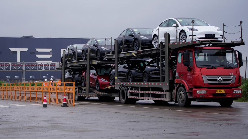Gépjárművek gyártási és szállítási számai Tesla TSLA Q1 2022