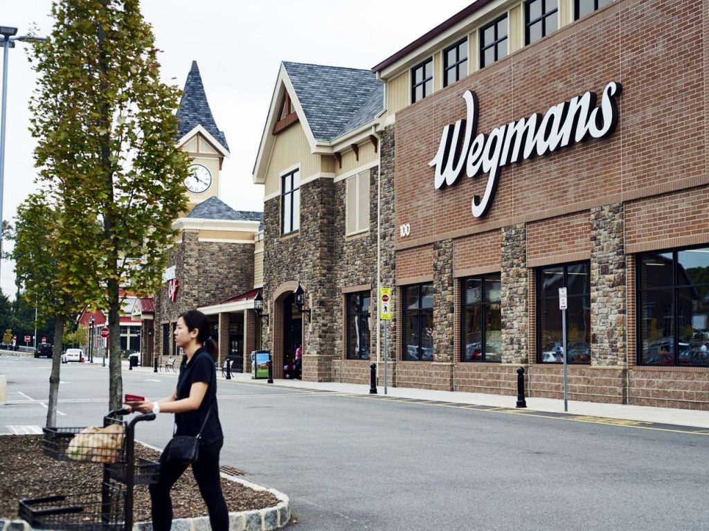 Wegmans azt tervezi, hogy megnyitja első üzletét Long Islanden, mondja az előkelő élelmiszerbolt