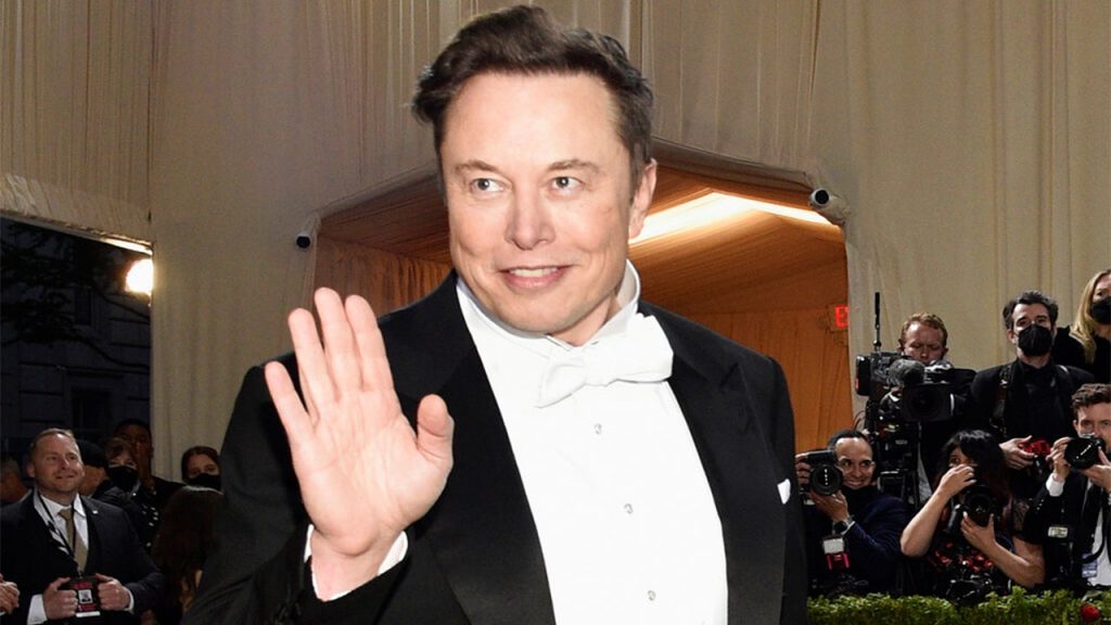 Elon Musk kihívja a Twitteren a vásárlását támadó milliárdosokat, pénzintézeteket
