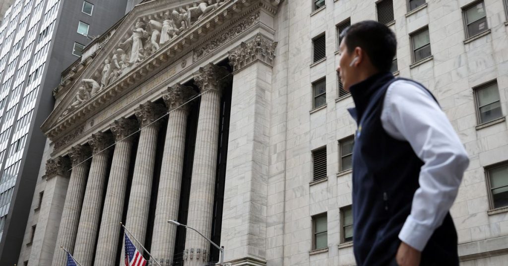 Várakozással emelkedik a Wall Street a Federal Reserve ülésének jegyzőkönyve után