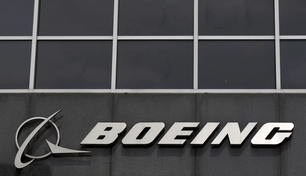 A Boeing áthelyezi központját Chicagóból a virginiai Arlingtonba.