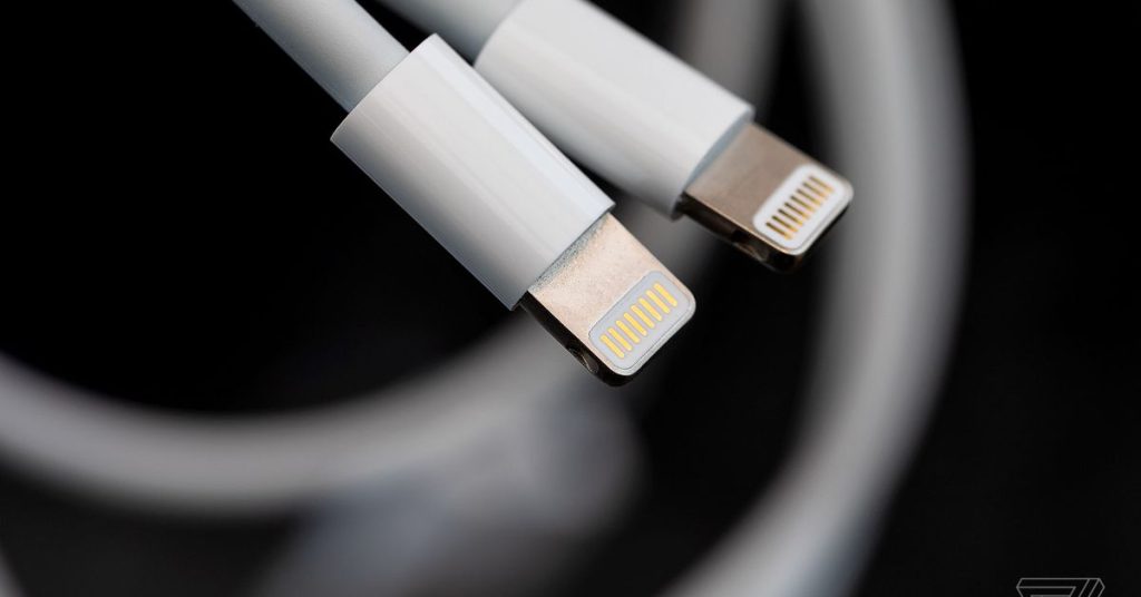 Az elemzők azt állítják, hogy az Apple 2023-ban el fogja dobni az iPhone Lightning portját az USB-C javára
