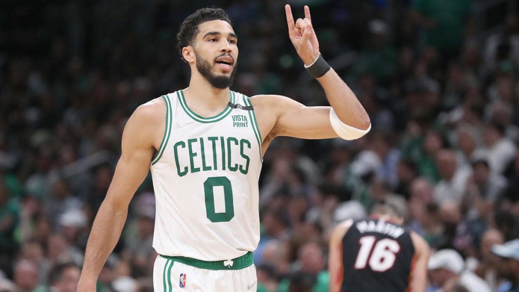 Celtics-Heat meccseredmény, gyorsétterem: a Boston lepattanók, a 4. meccsen legyőzték a Miamit, így bejutottak a keleti döntőbe