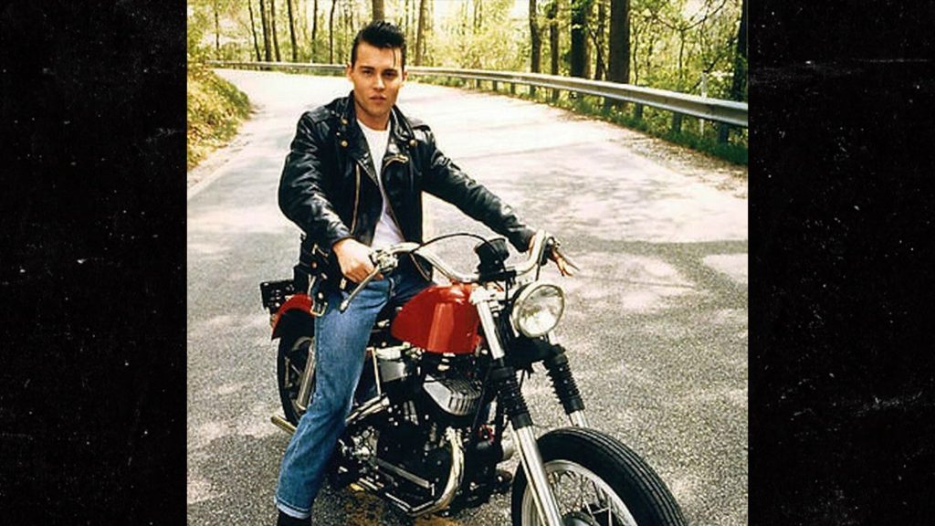 Johnny Depp „Cry-Baby” motorkerékpárja aukción