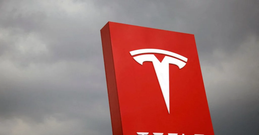 A Tesla befektetők jóváhagyását kéri egy 3 az 1-ért részvényfelosztáshoz