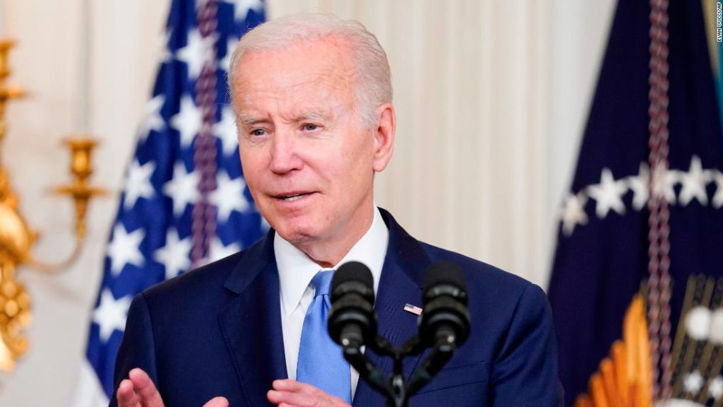 Biden azt mondja, tájékoztatást kapott az Ukrajnában eltűnt amerikaiakról, és arra kéri, hogy ne utazzon az országba