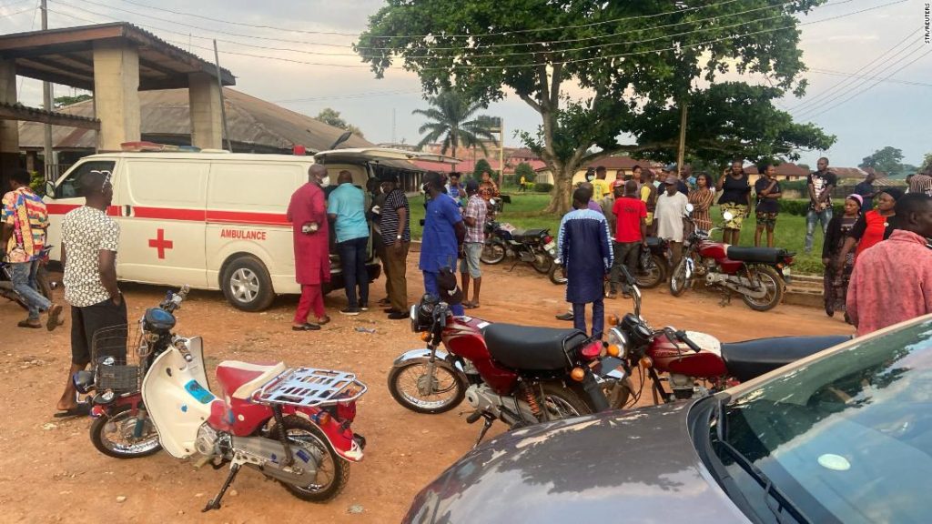 Egyházi támadás Nigériában: Tömeges lövöldözés Oo-ban több tucat halálos áldozatot követel – mondja a helyi törvényhozó