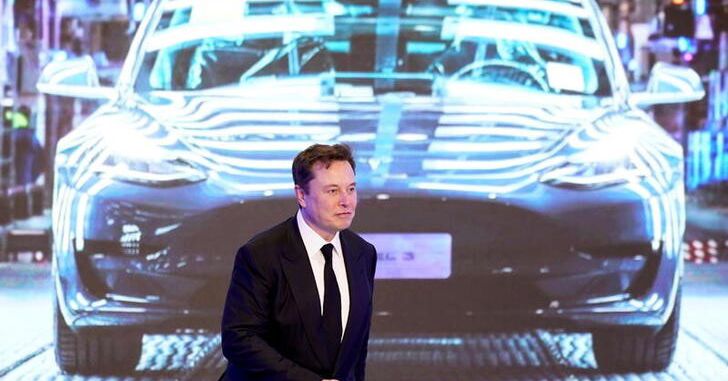 Exkluzív: Elon Musk a Tesla munkahelyeinek 10%-át akarja megszüntetni