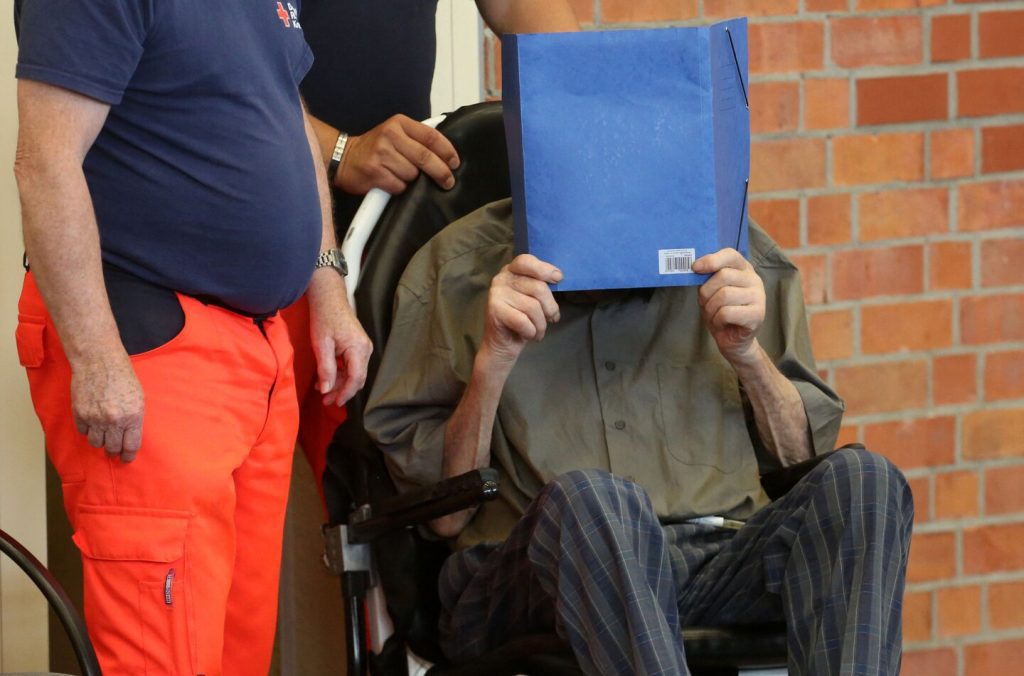 Németországban öt év börtönbüntetésre ítélték a 101 éves ex-náci táborőrt