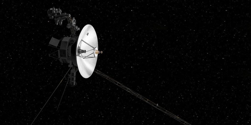 A mérnökök 45 éves Voyager kézikönyvek alapján javítják ki a hibát