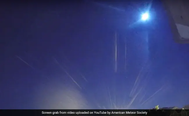 Stunning video shows a huge fireball lighting up the night sky over the United States