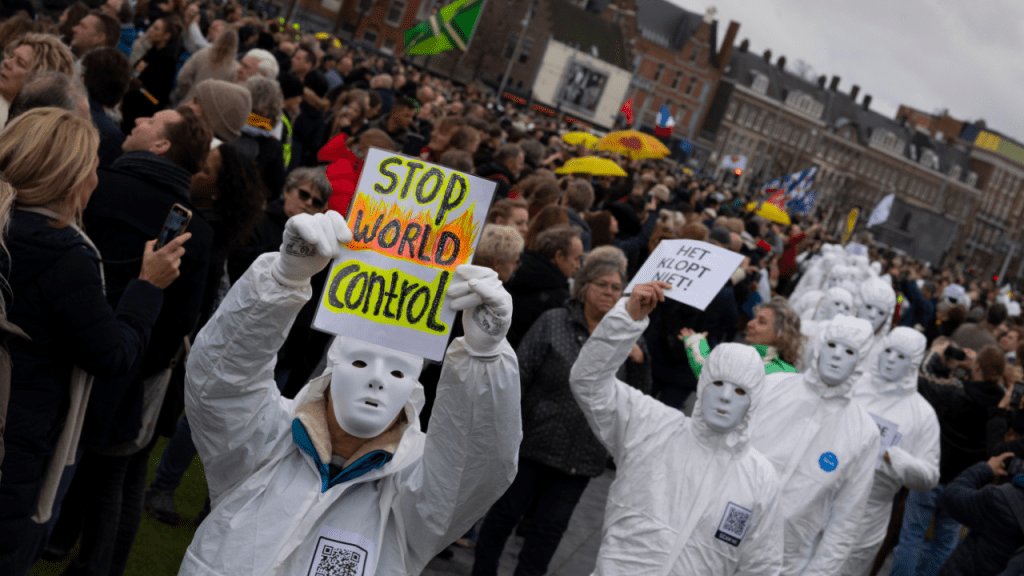Szakértők szerint a holland gazdálkodók lázadása a kemény klímatörvény ellen csak a kezdet: "Mindenhol nyugtalanság lesz"