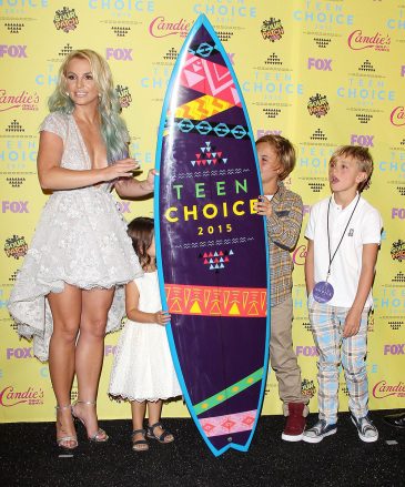 Britney Spears, Jayden James Federline, Sean Federline és unokahúga, Lexi Teen Choice Awards, Sajtószoba, Los Angeles, USA – 2015. augusztus 16.