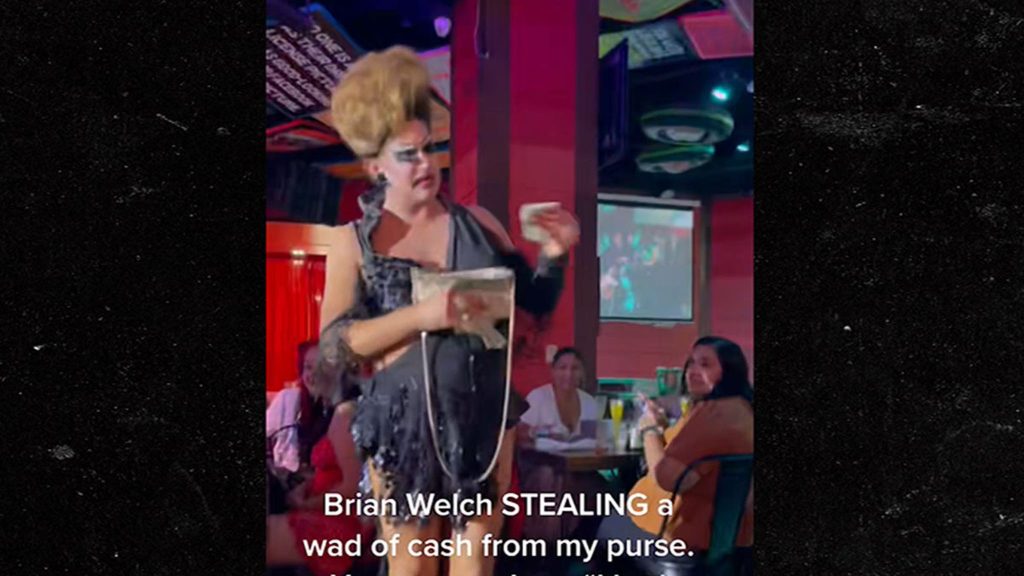A "RuPaul's Drag Race" sztárja tagadja, hogy készpénzt lopott volna egy vegasi vendégtől