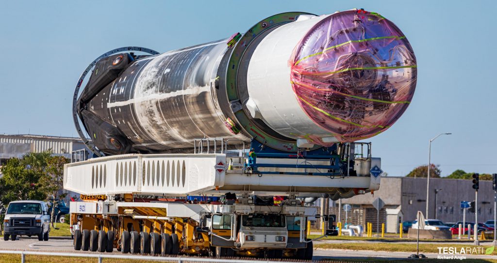 SpaceX is the first to send up the moon [webcast]