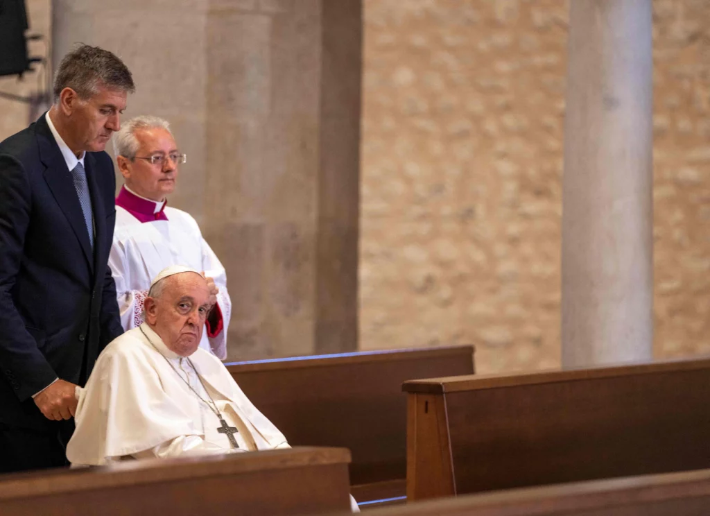 A vatikáni katolikus egyház bíborosai találkoztak Ferenc pápával