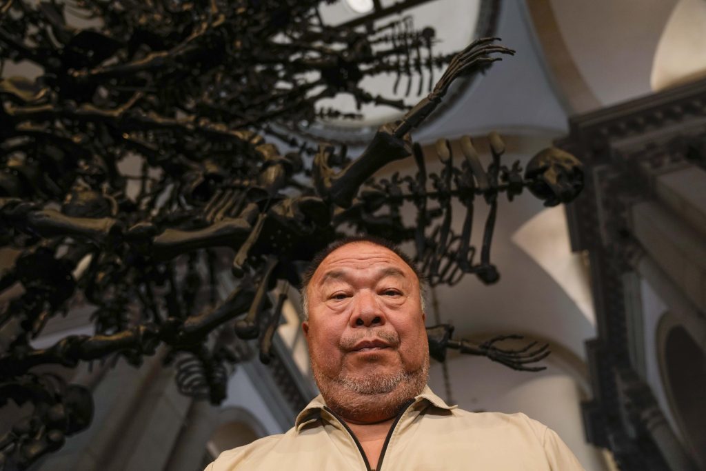Ai Weiwei színésznő óva int az arroganciától a „trükkös” időkben