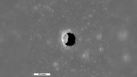 A NASA LRO emberi életre megfelelő hőmérsékletű holdkrátereket fedezett fel (NASA)