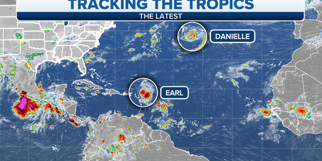 Trópusi vihar Earl ereje, Daniel meggyengült az Atlanti-óceán felett