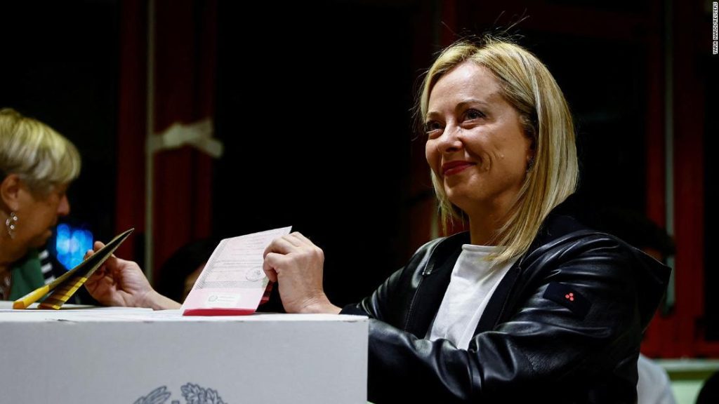 2022-es olaszországi választások: Georgia Meloni úgy tűnik, hogy Mussolini óta Olaszország legjobboldalibb miniszterelnöke lesz.