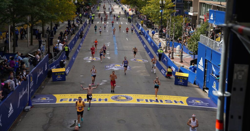 A Boston Marathon jövőre lehetőséget ad a nem kettős futók számára