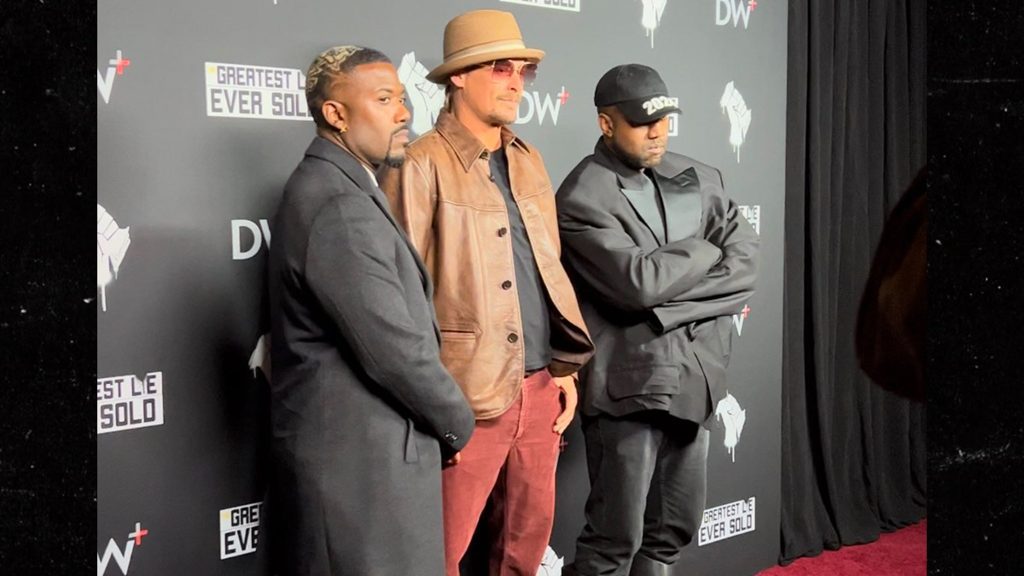 Kanye West és Ray J részt vesz a Candace Owen premierjén a Bizarre Reunionon
