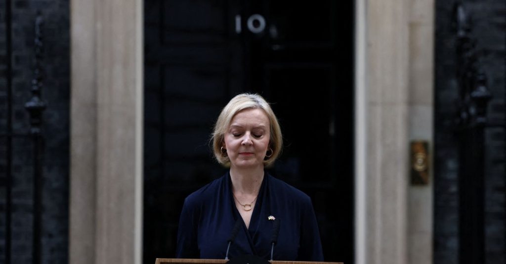 Liz Truss hathetes káosz után lemondott az Egyesült Királyság miniszterelnöki posztjáról