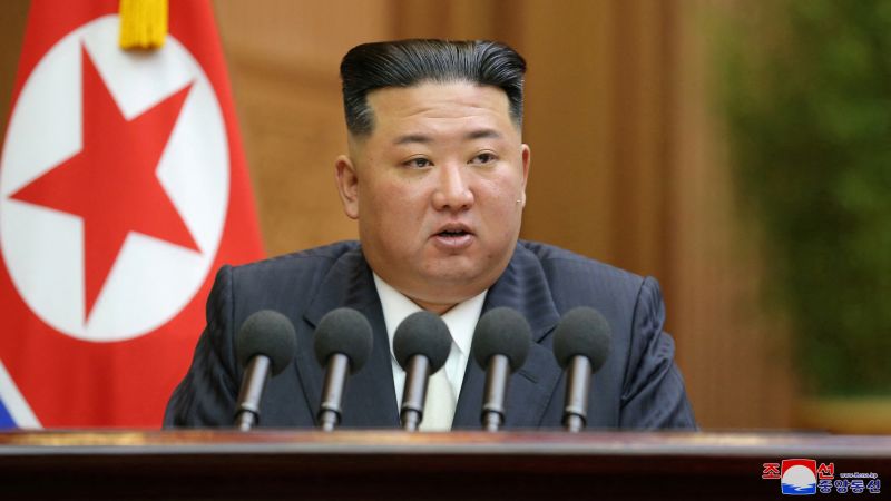 Japán miniszterelnöke szerint Észak-Korea egy feltételezett ballisztikus rakétát lőtt ki
