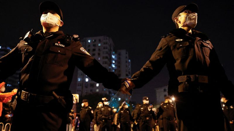Kína biztonsági apparátusa akcióba lendül, hogy elfojtsa a Covid-tüntetéseket