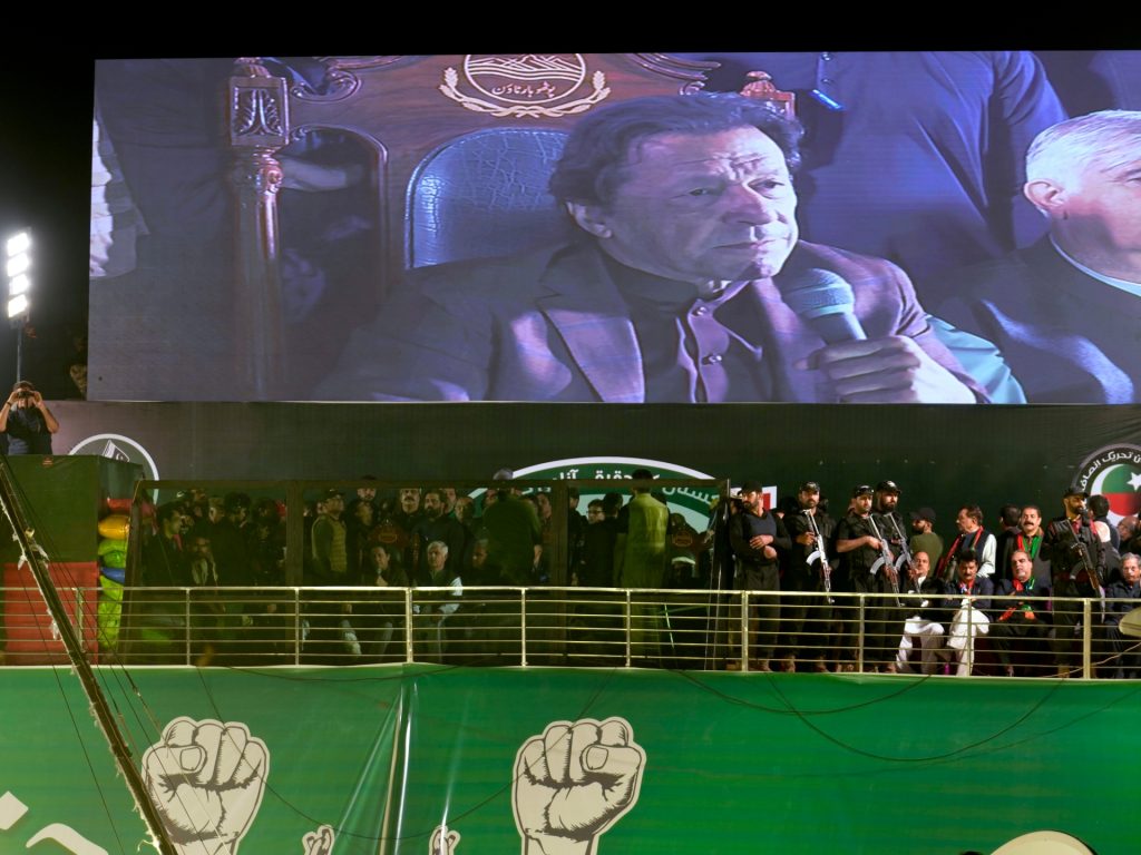 Imran Khan volt pakisztáni miniszterelnök tüntetésekre szólít fel a "káosz" elkerülése érdekében |  hírek