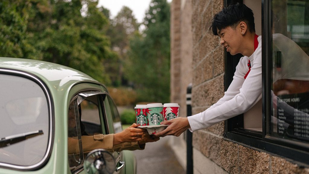 A Starbucks rajongói dühösek a „kínos” új borravalórendszer miatt