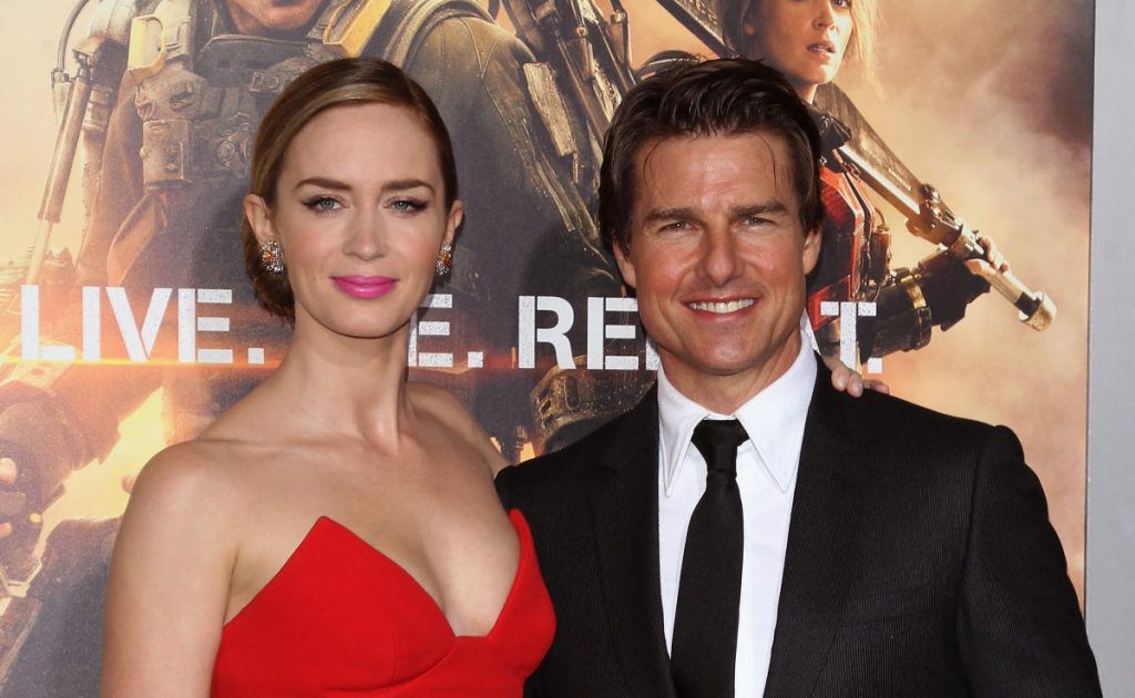 Emily Blunt azt mondja, Tom Cruise azt mondta neki, hogy "hagyja abba, hogy ilyen alkalmazás legyen" a forgatáson